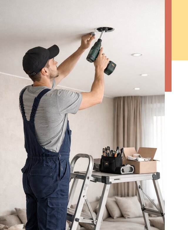 Установка и монтаж точечных светильников в натяжной потолок в Липецке от 1871 руб. | ОТДЕЛОЧНИК-Лпц